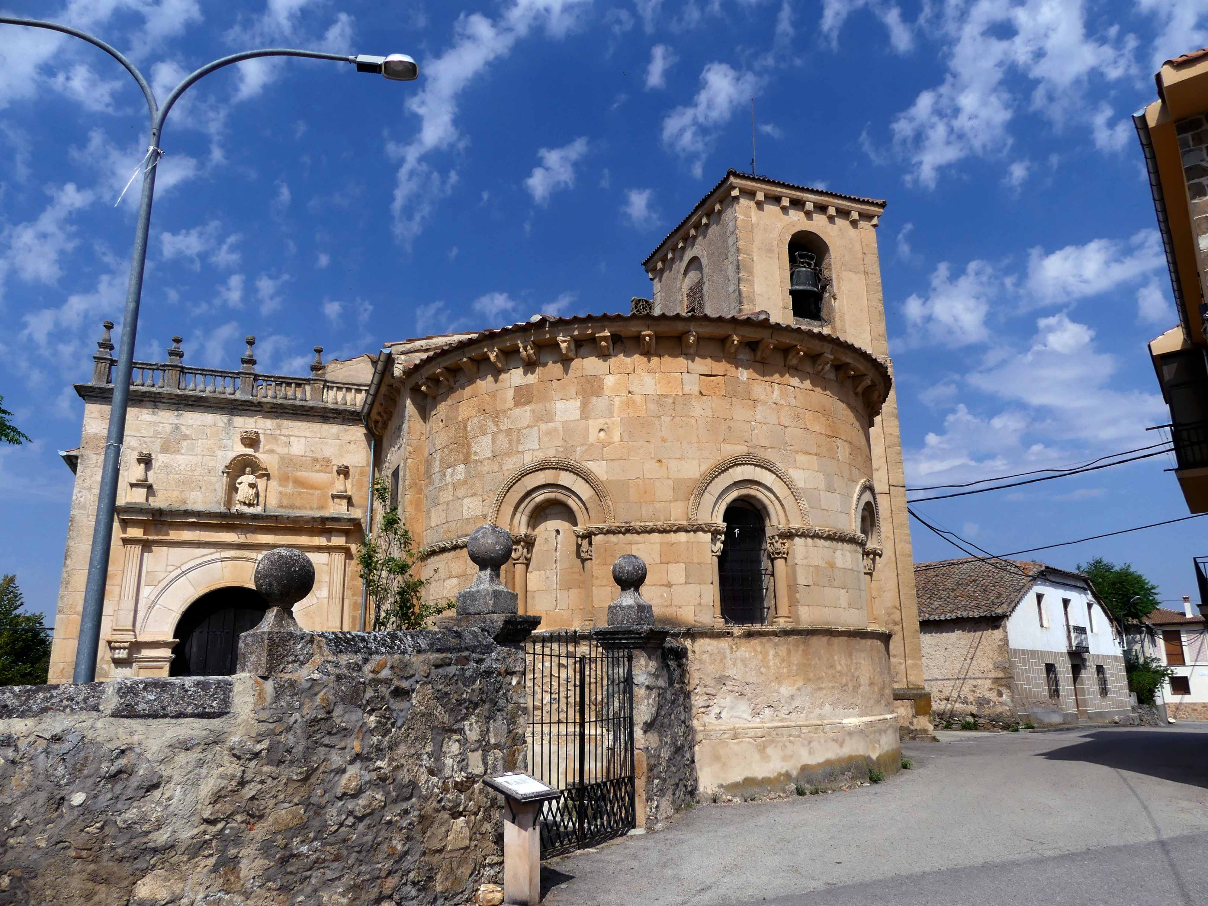 Iglesia románica de San Juan Bautista 4 retocada